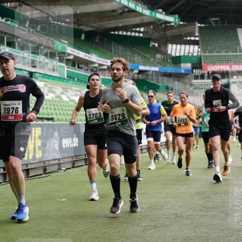 05.10.2025 - 20. swb-Marathon Bremen Michael Burmester http://msf.ph/oto/9329070 05.10.2025 12:54:23 Laufen im Stadion 53, 89, 132, 250, 289, 368, 458, 496, 504, 507, 524, 756, 950, 1020, 1165, 1308, 1428, 1460, 1489, 1517, 1543, 1608, 1690, 1729, 1736, 1873, 1896, 1897, 1943, 1976, 2024, 2180, 2274, 2573, 2767, 2841, 2871, 3193, 3212, 3224, 3359, 3436, 3703, 3913, 4595, 4611, 4837, 4949, 4958, 5022, 5024, 5206, 5576, 5666, 5869, 5978, 6244, 6348, 6359, 6583, 6683, 6853, 7232, 7279, 7494, 7508, 7814, 7835, 7928, 7986, 8511, 8611, 8653, 8737, 869, 1538, 7255, 8709 meine-sportfotos.de