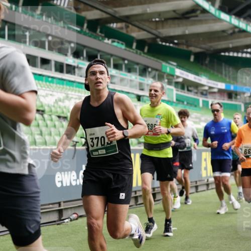 05.10.2025 - 20. swb-Marathon Bremen Michael Burmester http://msf.ph/oto/9329086 05.10.2025 12:54:25 Laufen im Stadion 53, 89, 132, 250, 289, 368, 458, 496, 504, 507, 524, 756, 950, 1020, 1165, 1308, 1428, 1460, 1489, 1517, 1543, 1608, 1690, 1729, 1736, 1873, 1896, 1897, 1943, 1976, 2024, 2180, 2274, 2573, 2767, 2841, 2871, 3193, 3212, 3224, 3359, 3436, 3703, 3913, 4595, 4611, 4837, 4949, 4958, 5022, 5024, 5206, 5452, 5576, 5666, 5869, 5978, 6244, 6348, 6359, 6583, 6683, 6853, 7232, 7279, 7494, 7508, 7814, 7835, 7928, 7986, 8511, 8611, 8653, 8737, 869, 7255 meine-sportfotos.de