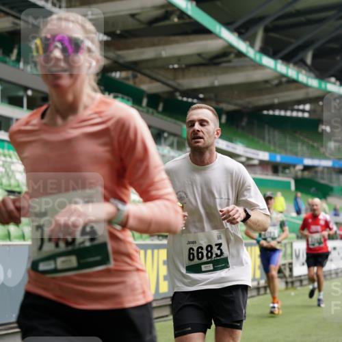 05.10.2025 - 20. swb-Marathon Bremen Michael Burmester http://msf.ph/oto/9329121 05.10.2025 12:54:28 Laufen im Stadion 53, 89, 104, 132, 250, 289, 368, 458, 496, 504, 507, 524, 756, 950, 1020, 1165, 1308, 1428, 1460, 1474, 1483, 1489, 1517, 1543, 1608, 1690, 1729, 1736, 1873, 1896, 1897, 1943, 1976, 2024, 2180, 2265, 2274, 2573, 2767, 2841, 3069, 3193, 3212, 3224, 3359, 3436, 3531, 3703, 3848, 3913, 4257, 4595, 4611, 4837, 4949, 4958, 5022, 5024, 5206, 5452, 5576, 5666, 5869, 5978, 6244, 6348, 6359, 6583, 6683, 6853, 7232, 7279, 7494, 7508, 7814, 7835, 7928, 7986, 8511, 8611, 8642, 8653, 8737 meine-sportfotos.de