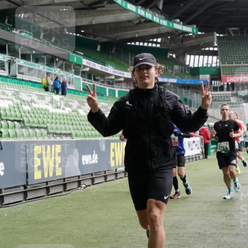 05.10.2025 - 20. swb-Marathon Bremen Michael Burmester http://msf.ph/oto/9329127 05.10.2025 12:58:25 Laufen im Stadion 90, 415, 726, 846, 963, 988, 1503, 1619, 1716, 2158, 2234, 2240, 2648, 2662, 2734, 2821, 2893, 2922, 3252, 3254, 3373, 3467, 3573, 3602, 3615, 4102, 4287, 4389, 4401, 4446, 4522, 4709, 4747, 4783, 5163, 5214, 5261, 5313, 5562, 5645, 5728, 5878, 5917, 6113, 6161, 6317, 6326, 6525, 6672, 6675, 6676, 6944, 6999, 7038, 7053, 7588, 7813, 7976, 8091, 8113, 8328, 8379, 8576, 8827, 8972, 9112, 9151, 1317, 1491, 2234, 2304, 3396, 3977, 7731, 7911, 8128 meine-sportfotos.de