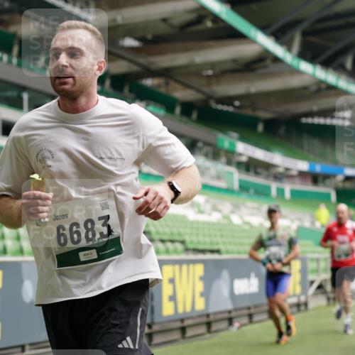 05.10.2025 - 20. swb-Marathon Bremen Michael Burmester http://msf.ph/oto/9329128 05.10.2025 12:54:29 Laufen im Stadion 53, 89, 104, 132, 250, 289, 368, 458, 496, 504, 507, 524, 756, 950, 1020, 1165, 1308, 1460, 1474, 1483, 1489, 1517, 1543, 1608, 1690, 1721, 1729, 1736, 1873, 1896, 1897, 1943, 1976, 2024, 2180, 2265, 2274, 2573, 2767, 2841, 3069, 3193, 3212, 3224, 3359, 3436, 3531, 3703, 3848, 3913, 4257, 4595, 4611, 4837, 4949, 4958, 5022, 5024, 5206, 5452, 5576, 5666, 5869, 5978, 6244, 6348, 6359, 6583, 6683, 6853, 7232, 7279, 7494, 7508, 7814, 7928, 7986, 8511, 8611, 8642, 8653, 8737 meine-sportfotos.de