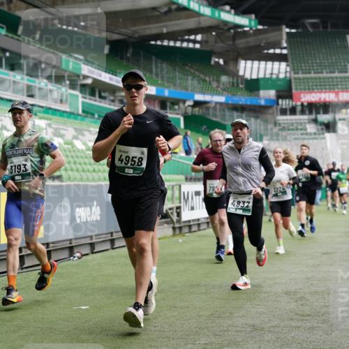 05.10.2025 - 20. swb-Marathon Bremen Michael Burmester http://msf.ph/oto/9329132 05.10.2025 12:54:30 Laufen im Stadion 53, 82, 89, 104, 132, 250, 289, 368, 417, 458, 496, 504, 507, 524, 756, 950, 1165, 1308, 1460, 1474, 1483, 1489, 1517, 1543, 1608, 1690, 1721, 1729, 1736, 1873, 1896, 1897, 1976, 2024, 2180, 2265, 2274, 2573, 2767, 2841, 3069, 3193, 3212, 3224, 3359, 3436, 3531, 3703, 3848, 3913, 4257, 4595, 4611, 4837, 4949, 4958, 5022, 5024, 5206, 5452, 5576, 5666, 5869, 5978, 6244, 6348, 6359, 6583, 6683, 6853, 7232, 7279, 7494, 7508, 7814, 7928, 7986, 8511, 8611, 8642, 8653, 8737, 89, 368 meine-sportfotos.de