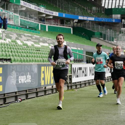 05.10.2025 - 20. swb-Marathon Bremen Michael Burmester http://msf.ph/oto/9329204 05.10.2025 12:58:31 Laufen im Stadion 90, 586, 726, 846, 963, 988, 1229, 1503, 1619, 1716, 2158, 2496, 2648, 2662, 2734, 2821, 2893, 2922, 3252, 3254, 3373, 3467, 3573, 3602, 3615, 3791, 4102, 4287, 4389, 4446, 4522, 4709, 4747, 4783, 5163, 5214, 5261, 5313, 5562, 5728, 5808, 5878, 5917, 6007, 6113, 6161, 6317, 6326, 6672, 6675, 6676, 6944, 6999, 7038, 7053, 7588, 7813, 7976, 8091, 8113, 8328, 8379, 8539, 8576, 8827, 8972, 9112, 9151, 415, 1491, 2234, 2240, 2304, 3977, 4102, 7731, 7911, 8128 meine-sportfotos.de