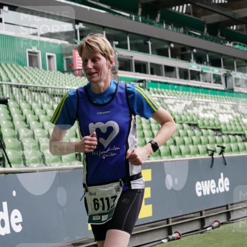 05.10.2025 - 20. swb-Marathon Bremen Michael Burmester http://msf.ph/oto/9329250 05.10.2025 12:58:37 Laufen im Stadion 90, 586, 726, 846, 963, 988, 1229, 1503, 1619, 1716, 2158, 2496, 2648, 2734, 2821, 2893, 2922, 3252, 3254, 3373, 3467, 3573, 3602, 3615, 3791, 4095, 4113, 4389, 4446, 4522, 4709, 4783, 5163, 5214, 5261, 5313, 5722, 5808, 5878, 5917, 6007, 6113, 6161, 6326, 6561, 6672, 6675, 6676, 6944, 7038, 7588, 7813, 7976, 8091, 8113, 8328, 8379, 8539, 8576, 8827, 8972, 9112, 9151, 415, 2234, 2240, 2304, 2662, 3977, 4102, 7731, 7911, 8128 meine-sportfotos.de