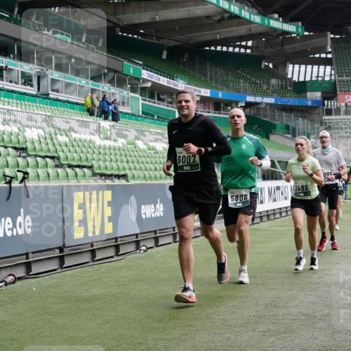05.10.2025 - 20. swb-Marathon Bremen Michael Burmester http://msf.ph/oto/9329280 05.10.2025 12:58:45 Laufen im Stadion 90, 219, 586, 667, 726, 846, 963, 988, 1229, 1503, 1619, 1716, 2158, 2496, 2734, 2797, 2821, 2922, 3141, 3252, 3254, 3373, 3467, 3573, 3602, 3615, 3791, 4095, 4113, 4389, 4446, 4522, 4709, 4783, 4909, 4967, 5123, 5163, 5214, 5261, 5313, 5530, 5584, 5722, 5808, 5878, 5891, 5917, 6007, 6113, 6326, 6561, 6624, 6672, 6675, 6676, 6882, 6944, 7038, 7169, 7185, 7311, 7312, 7550, 7813, 7976, 8247, 8328, 8355, 8379, 8539, 8576, 8972, 9112, 415, 2234, 2240, 2648, 2662, 2893, 4102, 5313 meine-sportfotos.de