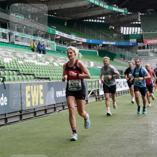 05.10.2025 - 20. swb-Marathon Bremen Michael Burmester http://msf.ph/oto/9329306 05.10.2025 12:58:49 Laufen im Stadion 90, 219, 586, 667, 726, 846, 963, 988, 1229, 1503, 1619, 1716, 1843, 2158, 2496, 2734, 2797, 2821, 2922, 2941, 3141, 3252, 3254, 3373, 3467, 3573, 3602, 3615, 3791, 4095, 4113, 4446, 4522, 4709, 4783, 4909, 4967, 5123, 5214, 5261, 5530, 5584, 5722, 5808, 5878, 5891, 5917, 6007, 6113, 6561, 6624, 6672, 6675, 6676, 6882, 6944, 7038, 7169, 7185, 7311, 7312, 7550, 7813, 7976, 8247, 8328, 8355, 8379, 8539, 8576, 8972, 9024, 9112, 846, 2158, 2648, 2662, 2893, 4102, 4389, 5313 meine-sportfotos.de