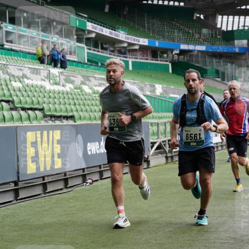 05.10.2025 - 20. swb-Marathon Bremen Michael Burmester http://msf.ph/oto/9329312 05.10.2025 12:58:50 Laufen im Stadion 90, 219, 586, 667, 726, 963, 988, 1229, 1503, 1619, 1716, 1843, 1854, 2496, 2734, 2797, 2821, 2922, 2941, 3141, 3252, 3254, 3373, 3467, 3573, 3602, 3615, 3791, 4095, 4113, 4446, 4522, 4709, 4783, 4827, 4909, 4967, 5123, 5214, 5261, 5530, 5584, 5722, 5808, 5878, 5891, 5917, 6007, 6113, 6561, 6624, 6672, 6675, 6676, 6882, 6944, 7038, 7169, 7185, 7311, 7312, 7550, 7813, 7976, 8247, 8328, 8355, 8379, 8539, 8972, 9024, 9112, 846, 2158, 2648, 2662, 2893, 4102, 4389, 4446, 5313 meine-sportfotos.de