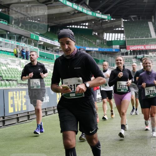 05.10.2025 - 20. swb-Marathon Bremen Michael Burmester http://msf.ph/oto/9329345 05.10.2025 12:58:55 Laufen im Stadion 90, 219, 586, 667, 726, 988, 1229, 1503, 1516, 1619, 1716, 1843, 1854, 2496, 2734, 2797, 2821, 2922, 2941, 3141, 3252, 3254, 3467, 3573, 3602, 3615, 3791, 4095, 4113, 4522, 4709, 4783, 4827, 4909, 4967, 5123, 5214, 5261, 5530, 5584, 5722, 5808, 5878, 5891, 6007, 6030, 6113, 6374, 6561, 6624, 6672, 6675, 6676, 6882, 6944, 7038, 7169, 7185, 7262, 7311, 7312, 7550, 7813, 7976, 8214, 8247, 8355, 8379, 8539, 8972, 9024, 9112, 90, 846, 2158, 2648, 2893, 4389, 4446, 5313 meine-sportfotos.de