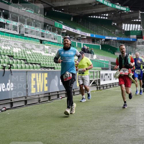 05.10.2025 - 20. swb-Marathon Bremen Michael Burmester http://msf.ph/oto/9329346 05.10.2025 13:00:49 Laufen im Stadion 47, 52, 58, 72, 156, 271, 283, 440, 491, 498, 575, 694, 1017, 1116, 1182, 1238, 1273, 1423, 1471, 1606, 1806, 1968, 1973, 1998, 2007, 2196, 2330, 2369, 2446, 2504, 2518, 2661, 2668, 2706, 2712, 2745, 2806, 2822, 2915, 3040, 3160, 3209, 3237, 3293, 3360, 3549, 3604, 3605, 3979, 4034, 4035, 4046, 4128, 4202, 4216, 4263, 4502, 4592, 4661, 4788, 4879, 5011, 5048, 5121, 5183, 5272, 5329, 5414, 5610, 5627, 5663, 5727, 5836, 5841, 6027, 6057, 6208, 6389, 6440, 6523, 6636, 6704, 6762 meine-sportfotos.de