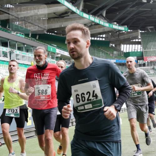05.10.2025 - 20. swb-Marathon Bremen Michael Burmester http://msf.ph/oto/9329373 05.10.2025 12:58:57 Laufen im Stadion 219, 586, 667, 726, 988, 1229, 1503, 1516, 1619, 1716, 1843, 1854, 2496, 2663, 2734, 2797, 2922, 2941, 3141, 3252, 3254, 3467, 3573, 3615, 3791, 4095, 4113, 4486, 4522, 4783, 4827, 4909, 4967, 5123, 5214, 5261, 5530, 5584, 5722, 5808, 5878, 5891, 6007, 6030, 6113, 6374, 6561, 6624, 6672, 6675, 6882, 6944, 7038, 7169, 7185, 7262, 7311, 7312, 7550, 7813, 7976, 8214, 8247, 8355, 8379, 8539, 8972, 9024, 9112, 10526, 90, 846, 2158, 2648, 2893, 4389, 4446, 5313 meine-sportfotos.de