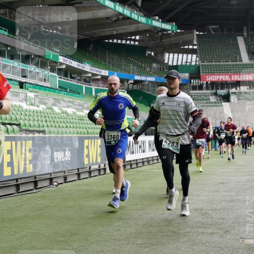 05.10.2025 - 20. swb-Marathon Bremen Michael Burmester http://msf.ph/oto/9329374 05.10.2025 13:00:52 Laufen im Stadion 47, 52, 58, 72, 156, 283, 440, 491, 498, 575, 694, 1017, 1082, 1116, 1182, 1238, 1273, 1423, 1471, 1606, 1968, 1973, 1998, 2007, 2196, 2330, 2369, 2446, 2504, 2518, 2661, 2668, 2706, 2712, 2745, 2806, 2822, 2915, 3040, 3160, 3209, 3237, 3293, 3360, 3604, 3605, 3979, 4034, 4035, 4128, 4202, 4216, 4263, 4502, 4661, 4788, 4879, 5011, 5048, 5080, 5121, 5183, 5272, 5329, 5414, 5610, 5663, 5727, 5752, 5836, 5841, 6027, 6057, 6440, 6523, 6704, 6762, 271, 1806 meine-sportfotos.de