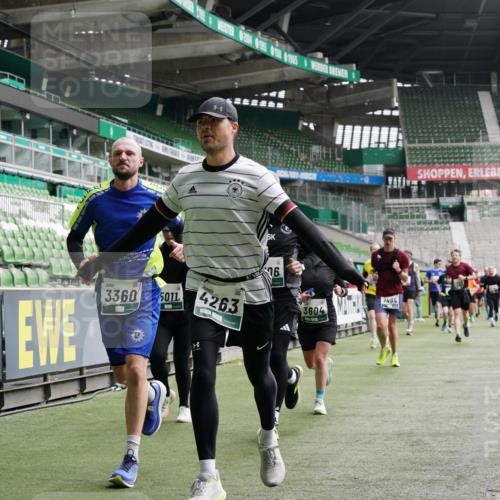 05.10.2025 - 20. swb-Marathon Bremen Michael Burmester http://msf.ph/oto/9329386 05.10.2025 13:00:53 Laufen im Stadion 47, 52, 58, 72, 156, 283, 440, 491, 498, 575, 694, 1017, 1082, 1116, 1182, 1238, 1273, 1423, 1471, 1606, 1968, 1973, 1998, 2007, 2196, 2330, 2369, 2446, 2504, 2518, 2661, 2668, 2706, 2712, 2745, 2806, 2822, 2915, 3040, 3160, 3209, 3237, 3293, 3360, 3604, 3605, 3979, 4034, 4035, 4128, 4202, 4216, 4263, 4502, 4661, 4788, 4879, 5011, 5048, 5080, 5121, 5183, 5272, 5329, 5414, 5610, 5663, 5727, 5752, 5836, 5841, 6027, 6057, 6440, 6523, 6704, 6762, 271, 491, 1606, 1806 meine-sportfotos.de