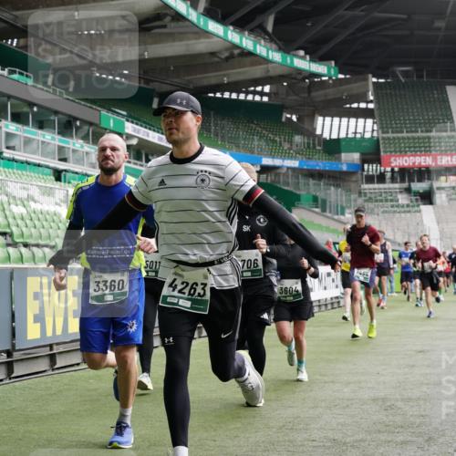 05.10.2025 - 20. swb-Marathon Bremen Michael Burmester http://msf.ph/oto/9329390 05.10.2025 13:00:53 Laufen im Stadion 47, 52, 58, 72, 156, 283, 440, 491, 498, 575, 694, 1017, 1082, 1116, 1182, 1238, 1273, 1423, 1471, 1606, 1968, 1973, 1998, 2007, 2196, 2330, 2369, 2446, 2504, 2518, 2661, 2668, 2706, 2712, 2745, 2806, 2822, 2915, 3040, 3160, 3209, 3237, 3293, 3360, 3604, 3605, 3979, 4034, 4035, 4128, 4202, 4216, 4263, 4502, 4661, 4788, 4879, 5011, 5048, 5080, 5121, 5183, 5272, 5329, 5414, 5610, 5663, 5727, 5752, 5836, 5841, 6027, 6057, 6440, 6523, 6704, 6762, 271, 491, 1606, 1806 meine-sportfotos.de