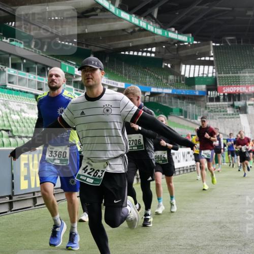05.10.2025 - 20. swb-Marathon Bremen Michael Burmester http://msf.ph/oto/9329394 05.10.2025 13:00:53 Laufen im Stadion 47, 52, 58, 72, 156, 283, 440, 491, 498, 575, 694, 1017, 1082, 1116, 1182, 1238, 1273, 1423, 1471, 1606, 1968, 1973, 1998, 2007, 2196, 2330, 2369, 2446, 2504, 2518, 2661, 2668, 2706, 2712, 2745, 2806, 2822, 2915, 3040, 3160, 3209, 3237, 3293, 3360, 3604, 3605, 3979, 4034, 4035, 4128, 4202, 4216, 4263, 4502, 4661, 4788, 4879, 5011, 5048, 5080, 5121, 5183, 5272, 5329, 5414, 5610, 5663, 5727, 5752, 5836, 5841, 6027, 6057, 6440, 6523, 6704, 6762, 271, 491, 1606, 1806 meine-sportfotos.de