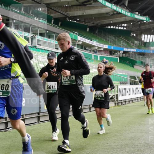 05.10.2025 - 20. swb-Marathon Bremen Michael Burmester http://msf.ph/oto/9329399 05.10.2025 13:00:54 Laufen im Stadion 47, 52, 58, 72, 156, 283, 440, 488, 498, 575, 694, 1017, 1082, 1116, 1182, 1238, 1273, 1423, 1471, 1968, 1973, 1998, 2007, 2196, 2235, 2330, 2369, 2446, 2504, 2518, 2661, 2668, 2706, 2712, 2745, 2806, 2822, 2915, 3040, 3160, 3209, 3237, 3293, 3360, 3604, 3605, 3979, 4034, 4035, 4128, 4202, 4216, 4263, 4502, 4661, 4788, 4879, 5011, 5048, 5080, 5121, 5183, 5272, 5329, 5414, 5610, 5663, 5727, 5752, 5836, 5841, 6027, 6057, 6440, 6523, 6704, 6762, 271, 491, 1606, 1806 meine-sportfotos.de