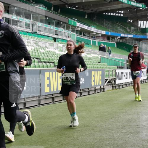 05.10.2025 - 20. swb-Marathon Bremen Michael Burmester http://msf.ph/oto/9329407 05.10.2025 13:00:55 Laufen im Stadion 47, 52, 58, 72, 156, 283, 440, 488, 498, 575, 694, 1017, 1082, 1116, 1182, 1238, 1273, 1423, 1471, 1968, 1973, 1998, 2007, 2196, 2235, 2330, 2369, 2446, 2504, 2518, 2661, 2668, 2706, 2712, 2745, 2806, 2822, 2915, 2995, 3040, 3160, 3209, 3237, 3293, 3360, 3604, 3605, 3979, 4034, 4035, 4128, 4202, 4216, 4263, 4502, 4661, 4788, 4879, 5011, 5048, 5080, 5121, 5183, 5272, 5329, 5414, 5610, 5663, 5727, 5752, 5836, 5841, 6027, 6057, 6440, 6523, 6704, 271, 491, 1606, 1806, 2915 meine-sportfotos.de