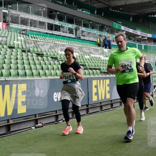 05.10.2025 - 20. swb-Marathon Bremen Michael Burmester http://msf.ph/oto/9329412 05.10.2025 12:59:02 Laufen im Stadion 27, 219, 586, 667, 726, 807, 988, 1043, 1229, 1503, 1516, 1598, 1619, 1711, 1716, 1843, 1854, 2496, 2663, 2734, 2797, 2922, 2941, 3141, 3252, 3254, 3467, 3615, 3747, 3791, 4095, 4113, 4486, 4522, 4783, 4827, 4909, 4967, 5123, 5261, 5530, 5584, 5722, 5808, 5878, 5891, 6007, 6030, 6113, 6374, 6561, 6624, 6672, 6882, 6944, 7038, 7169, 7185, 7201, 7262, 7311, 7312, 7511, 7550, 7976, 8097, 8214, 8247, 8355, 8485, 8539, 8972, 9024, 10526, 90, 846, 2158, 2648, 2893, 4389, 4446, 5313 meine-sportfotos.de