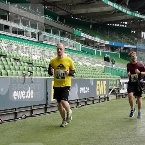 05.10.2025 - 20. swb-Marathon Bremen Michael Burmester http://msf.ph/oto/9329435 05.10.2025 13:00:59 Laufen im Stadion 52, 58, 72, 156, 283, 440, 488, 498, 575, 694, 1017, 1082, 1116, 1182, 1238, 1273, 1423, 1471, 1968, 1973, 1998, 2007, 2196, 2235, 2330, 2369, 2446, 2504, 2661, 2668, 2706, 2712, 2745, 2806, 2822, 2995, 3160, 3209, 3237, 3293, 3360, 3604, 3605, 3979, 4034, 4035, 4128, 4202, 4216, 4263, 4329, 4502, 4661, 4788, 5011, 5048, 5080, 5121, 5183, 5272, 5329, 5414, 5610, 5663, 5727, 5752, 5836, 5841, 5985, 6027, 6057, 6082, 6440, 6523, 6704, 47, 271, 283, 491, 1606, 1806, 2518, 2915 meine-sportfotos.de