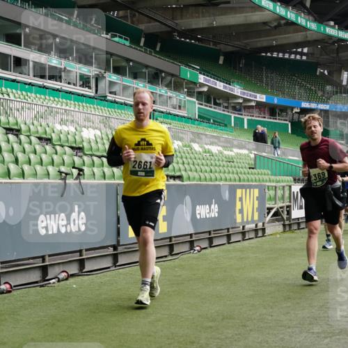 05.10.2025 - 20. swb-Marathon Bremen Michael Burmester http://msf.ph/oto/9329439 05.10.2025 13:00:59 Laufen im Stadion 52, 58, 72, 156, 283, 440, 488, 498, 575, 694, 1017, 1082, 1116, 1182, 1238, 1273, 1423, 1471, 1968, 1973, 1998, 2007, 2196, 2235, 2330, 2369, 2446, 2504, 2661, 2668, 2706, 2712, 2745, 2806, 2822, 2995, 3160, 3209, 3237, 3293, 3360, 3604, 3605, 3979, 4034, 4035, 4128, 4202, 4216, 4263, 4329, 4502, 4661, 4788, 5011, 5048, 5080, 5121, 5183, 5272, 5329, 5414, 5610, 5663, 5727, 5752, 5836, 5841, 5985, 6027, 6057, 6082, 6440, 6523, 6704, 47, 271, 283, 491, 1606, 1806, 2518, 2915 meine-sportfotos.de