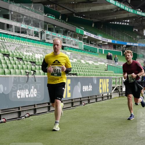 05.10.2025 - 20. swb-Marathon Bremen Michael Burmester http://msf.ph/oto/9329443 05.10.2025 13:00:59 Laufen im Stadion 52, 58, 72, 156, 283, 440, 488, 498, 575, 694, 1017, 1082, 1116, 1182, 1238, 1273, 1423, 1471, 1968, 1973, 1998, 2007, 2196, 2235, 2330, 2369, 2446, 2504, 2661, 2668, 2706, 2712, 2745, 2806, 2822, 2995, 3160, 3209, 3237, 3293, 3360, 3604, 3605, 3979, 4034, 4035, 4128, 4202, 4216, 4263, 4329, 4502, 4661, 4788, 5011, 5048, 5080, 5121, 5183, 5272, 5329, 5414, 5610, 5663, 5727, 5752, 5836, 5841, 5985, 6027, 6057, 6082, 6440, 6523, 6704, 47, 271, 283, 491, 1606, 1806, 2518, 2915 meine-sportfotos.de