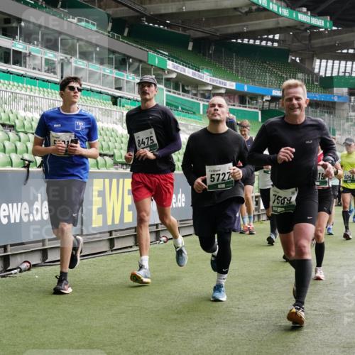 05.10.2025 - 20. swb-Marathon Bremen Michael Burmester http://msf.ph/oto/9329494 05.10.2025 13:01:04 Laufen im Stadion 52, 58, 72, 156, 335, 440, 488, 498, 575, 1017, 1082, 1116, 1182, 1238, 1273, 1423, 1471, 1968, 1973, 1998, 2007, 2196, 2235, 2330, 2369, 2433, 2446, 2504, 2661, 2668, 2706, 2712, 2806, 2822, 2995, 3160, 3209, 3293, 3360, 3604, 3605, 3979, 4034, 4035, 4128, 4216, 4263, 4329, 4502, 4788, 5011, 5048, 5080, 5121, 5150, 5183, 5272, 5329, 5414, 5610, 5663, 5727, 5752, 5836, 5841, 5985, 6027, 6057, 6082, 6440, 6523, 6704, 47, 271, 283, 491, 694, 1606, 1806, 2518, 2745, 2915 meine-sportfotos.de