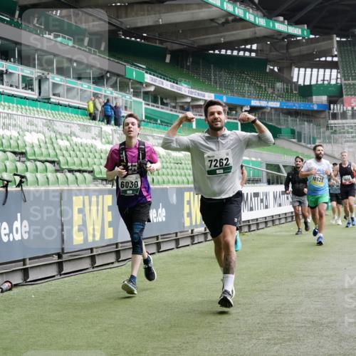 05.10.2025 - 20. swb-Marathon Bremen Michael Burmester http://msf.ph/oto/9329497 05.10.2025 12:59:10 Laufen im Stadion 27, 219, 586, 667, 726, 807, 988, 1043, 1229, 1503, 1516, 1598, 1619, 1711, 1843, 1854, 2496, 2663, 2797, 2922, 2941, 2945, 3141, 3252, 3254, 3467, 3615, 3747, 3791, 3888, 4095, 4113, 4395, 4486, 4522, 4783, 4827, 4909, 4967, 5123, 5261, 5510, 5530, 5584, 5722, 5808, 5878, 5891, 6007, 6030, 6113, 6374, 6561, 6624, 6672, 6882, 7169, 7185, 7201, 7262, 7311, 7312, 7398, 7467, 7511, 7550, 7906, 7929, 8097, 8214, 8247, 8355, 8485, 8539, 9024, 10526, 90, 4446 meine-sportfotos.de