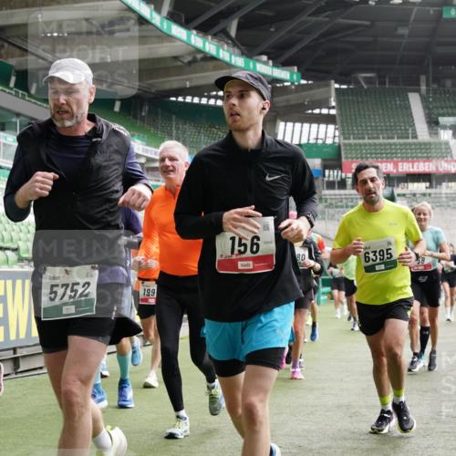 05.10.2025 - 20. swb-Marathon Bremen Michael Burmester http://msf.ph/oto/9329552 05.10.2025 13:01:09 Laufen im Stadion 52, 58, 72, 156, 335, 440, 488, 575, 1017, 1082, 1182, 1238, 1273, 1423, 1893, 1968, 1973, 1998, 2196, 2235, 2330, 2369, 2433, 2446, 2504, 2661, 2668, 2706, 2712, 2806, 2822, 2995, 3209, 3293, 3360, 3387, 3604, 3877, 3979, 4128, 4216, 4263, 4329, 4502, 4618, 4788, 5011, 5048, 5080, 5121, 5150, 5183, 5272, 5329, 5414, 5610, 5663, 5727, 5752, 5836, 5841, 5985, 6027, 6057, 6082, 6440, 6523, 47, 271, 283, 491, 498, 575, 694, 1116, 1606, 1806, 2518, 2745, 2915 meine-sportfotos.de