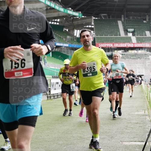 05.10.2025 - 20. swb-Marathon Bremen Michael Burmester http://msf.ph/oto/9329556 05.10.2025 13:01:10 Laufen im Stadion 52, 58, 72, 156, 335, 440, 488, 1017, 1082, 1182, 1238, 1273, 1423, 1893, 1968, 1973, 1998, 2196, 2235, 2330, 2369, 2433, 2446, 2661, 2668, 2706, 2712, 2806, 2822, 2995, 3209, 3360, 3387, 3604, 3663, 3877, 3979, 4128, 4216, 4263, 4329, 4502, 4618, 4788, 5011, 5048, 5080, 5121, 5150, 5183, 5272, 5329, 5414, 5610, 5663, 5727, 5752, 5836, 5841, 5985, 6027, 6057, 6082, 6440, 6523, 47, 271, 283, 491, 498, 575, 694, 1116, 1606, 1806, 2518, 2745, 2915 meine-sportfotos.de