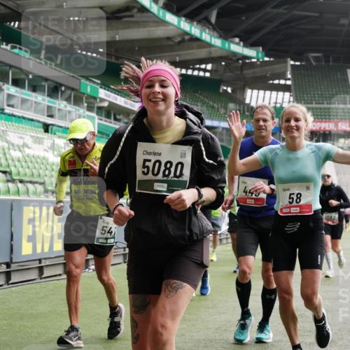05.10.2025 - 20. swb-Marathon Bremen Michael Burmester http://msf.ph/oto/9329588 05.10.2025 13:01:12 Laufen im Stadion 52, 58, 72, 152, 156, 335, 440, 488, 546, 979, 1082, 1182, 1238, 1273, 1423, 1893, 1968, 1973, 1998, 2096, 2102, 2196, 2235, 2330, 2369, 2433, 2446, 2565, 2661, 2668, 2706, 2712, 2806, 2822, 2918, 2995, 3209, 3360, 3387, 3604, 3662, 3663, 3877, 3979, 4128, 4216, 4263, 4329, 4502, 4618, 4788, 5011, 5048, 5080, 5121, 5150, 5183, 5272, 5329, 5414, 5663, 5727, 5752, 5836, 5841, 5985, 6027, 6057, 6082, 6440, 6523, 47, 283, 491, 498, 575, 694, 1017, 1116, 1606, 2518, 2745, 2915 meine-sportfotos.de