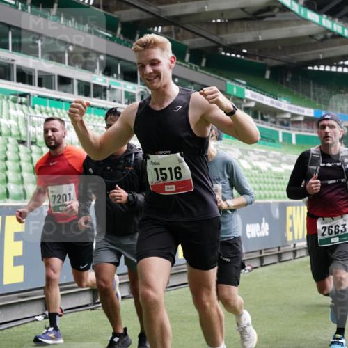 05.10.2025 - 20. swb-Marathon Bremen Michael Burmester http://msf.ph/oto/9329592 05.10.2025 12:59:17 Laufen im Stadion 27, 99, 219, 226, 586, 667, 807, 1043, 1229, 1516, 1598, 1619, 1711, 1843, 1854, 2496, 2663, 2797, 2941, 2945, 3086, 3087, 3141, 3252, 3615, 3747, 3791, 3888, 4095, 4113, 4380, 4395, 4486, 4522, 4536, 4783, 4827, 4909, 4967, 5123, 5510, 5530, 5584, 5722, 5808, 5878, 5891, 6007, 6030, 6113, 6374, 6561, 6624, 6672, 6882, 7169, 7185, 7201, 7262, 7311, 7312, 7398, 7421, 7467, 7511, 7550, 7906, 7929, 8097, 8214, 8247, 8355, 8372, 8485, 8539, 8981, 9024, 9072, 10526, 726 meine-sportfotos.de