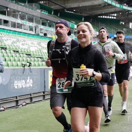 05.10.2025 - 20. swb-Marathon Bremen Michael Burmester http://msf.ph/oto/9329608 05.10.2025 12:59:18 Laufen im Stadion 27, 99, 219, 226, 586, 667, 807, 1043, 1229, 1516, 1598, 1619, 1711, 1843, 1854, 2496, 2663, 2797, 2941, 2945, 3086, 3087, 3141, 3252, 3615, 3747, 3791, 3888, 4095, 4113, 4380, 4395, 4486, 4522, 4536, 4783, 4827, 4909, 4967, 5123, 5510, 5530, 5584, 5722, 5808, 5878, 5891, 6007, 6030, 6113, 6374, 6561, 6624, 6882, 7169, 7185, 7201, 7262, 7311, 7312, 7398, 7421, 7467, 7511, 7550, 7906, 7929, 8097, 8214, 8247, 8355, 8372, 8485, 8539, 8981, 9024, 9072, 10526, 726 meine-sportfotos.de