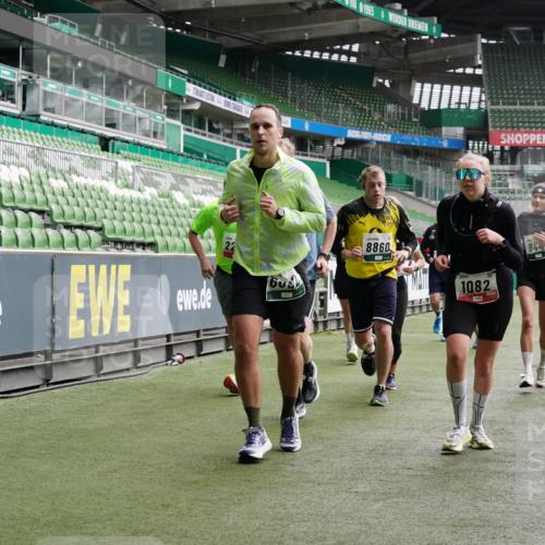 05.10.2025 - 20. swb-Marathon Bremen Michael Burmester http://msf.ph/oto/9329615 05.10.2025 13:01:15 Laufen im Stadion 52, 58, 72, 152, 156, 335, 440, 488, 546, 672, 979, 1082, 1182, 1238, 1273, 1423, 1893, 1968, 1973, 1996, 1998, 2096, 2102, 2196, 2235, 2330, 2369, 2433, 2446, 2565, 2661, 2668, 2706, 2712, 2806, 2822, 2918, 2995, 3209, 3360, 3387, 3604, 3662, 3663, 3877, 3979, 4128, 4216, 4263, 4329, 4618, 4788, 5011, 5048, 5080, 5121, 5150, 5183, 5272, 5329, 5414, 5663, 5727, 5752, 5836, 5841, 5985, 6057, 6082, 6440, 6523, 47, 283, 498, 575, 694, 1017, 1116, 2518, 2745, 2915 meine-sportfotos.de