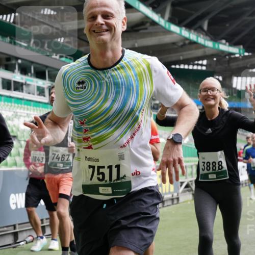 05.10.2025 - 20. swb-Marathon Bremen Michael Burmester http://msf.ph/oto/9329663 05.10.2025 12:59:22 Laufen im Stadion 27, 99, 219, 226, 586, 667, 807, 1043, 1229, 1516, 1598, 1711, 1843, 1854, 2496, 2663, 2797, 2941, 2945, 3086, 3087, 3141, 3747, 3791, 3888, 4095, 4113, 4380, 4395, 4486, 4522, 4536, 4827, 4909, 4967, 5123, 5493, 5510, 5530, 5584, 5722, 5808, 5891, 6007, 6030, 6374, 6561, 6624, 6882, 7169, 7185, 7201, 7262, 7311, 7312, 7398, 7421, 7467, 7511, 7550, 7906, 7929, 8097, 8214, 8247, 8355, 8372, 8485, 8539, 8981, 9024, 9072, 10526, 726 meine-sportfotos.de