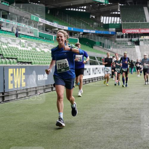 05.10.2025 - 20. swb-Marathon Bremen Michael Burmester http://msf.ph/oto/9329695 05.10.2025 12:59:25 Laufen im Stadion 27, 99, 219, 226, 586, 667, 807, 1043, 1229, 1516, 1598, 1711, 1843, 1854, 2496, 2663, 2782, 2797, 2941, 2945, 3086, 3087, 3141, 3592, 3747, 3791, 3888, 4095, 4113, 4380, 4395, 4486, 4536, 4827, 4909, 4967, 5123, 5493, 5510, 5530, 5584, 5722, 5808, 5891, 6007, 6030, 6374, 6439, 6561, 6624, 6882, 7169, 7185, 7201, 7262, 7311, 7312, 7398, 7421, 7467, 7511, 7550, 7906, 7929, 8097, 8214, 8247, 8355, 8372, 8485, 8539, 8981, 9024, 9072, 10526, 726 meine-sportfotos.de