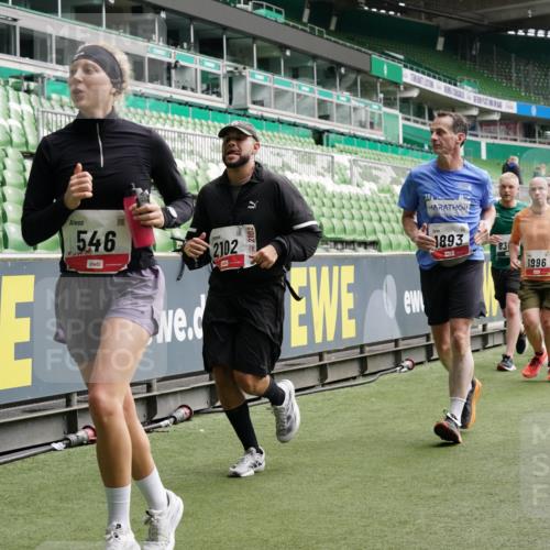 05.10.2025 - 20. swb-Marathon Bremen Michael Burmester http://msf.ph/oto/9329795 05.10.2025 13:01:33 Laufen im Stadion 58, 152, 156, 335, 428, 440, 488, 493, 546, 672, 979, 1082, 1238, 1273, 1361, 1732, 1759, 1893, 1933, 1973, 1996, 1998, 2096, 2102, 2196, 2235, 2245, 2330, 2369, 2433, 2555, 2565, 2661, 2706, 2712, 2796, 2918, 2991, 2995, 3053, 3208, 3209, 3360, 3387, 3604, 3662, 3663, 3673, 3877, 4086, 4128, 4263, 4329, 4364, 4618, 4882, 4947, 4980, 5011, 5048, 5080, 5121, 5150, 5309, 5414, 5557, 5570, 5580, 5727, 5731, 5752, 5985, 6082, 52 meine-sportfotos.de