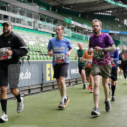 05.10.2025 - 20. swb-Marathon Bremen Michael Burmester http://msf.ph/oto/9329803 05.10.2025 13:01:34 Laufen im Stadion 58, 152, 156, 335, 428, 440, 488, 493, 546, 672, 979, 1082, 1238, 1273, 1361, 1732, 1759, 1893, 1933, 1973, 1996, 1998, 2096, 2102, 2196, 2235, 2245, 2330, 2369, 2433, 2555, 2565, 2661, 2706, 2712, 2796, 2918, 2991, 2995, 3053, 3208, 3209, 3360, 3387, 3662, 3663, 3673, 3877, 4086, 4128, 4263, 4329, 4364, 4409, 4618, 4882, 4947, 4980, 5011, 5048, 5080, 5121, 5150, 5309, 5414, 5557, 5570, 5580, 5727, 5731, 5752, 5934, 5985, 6082, 52 meine-sportfotos.de