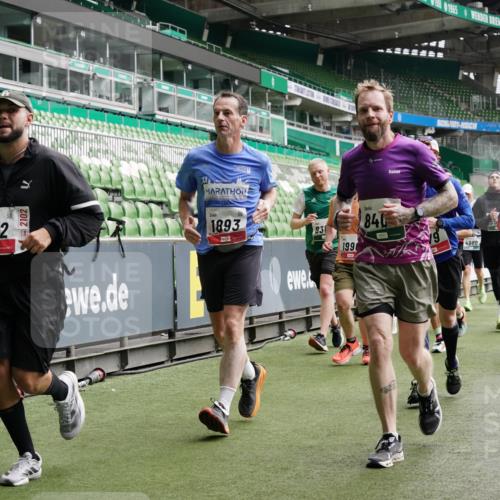 05.10.2025 - 20. swb-Marathon Bremen Michael Burmester http://msf.ph/oto/9329808 05.10.2025 13:01:34 Laufen im Stadion 58, 152, 156, 335, 428, 440, 488, 493, 546, 672, 979, 1082, 1238, 1273, 1361, 1732, 1759, 1893, 1933, 1973, 1996, 1998, 2096, 2102, 2196, 2235, 2245, 2330, 2369, 2433, 2555, 2565, 2661, 2706, 2712, 2796, 2918, 2991, 2995, 3053, 3208, 3209, 3360, 3387, 3662, 3663, 3673, 3877, 4086, 4128, 4263, 4329, 4364, 4409, 4618, 4882, 4947, 4980, 5011, 5048, 5080, 5121, 5150, 5309, 5414, 5557, 5570, 5580, 5727, 5731, 5752, 5934, 5985, 6082, 52 meine-sportfotos.de