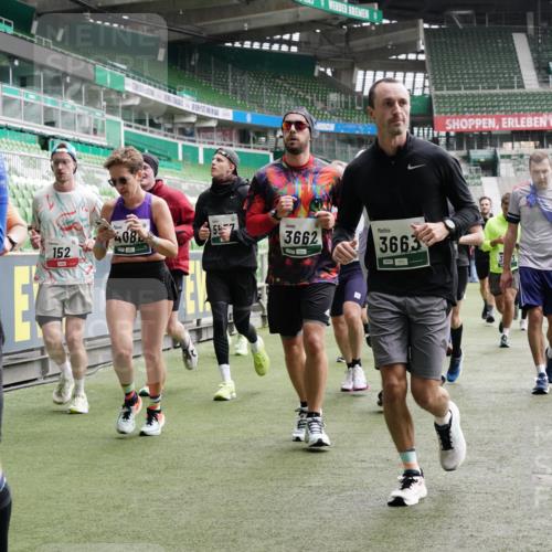 05.10.2025 - 20. swb-Marathon Bremen Michael Burmester http://msf.ph/oto/9329824 05.10.2025 13:01:36 Laufen im Stadion 58, 152, 156, 335, 428, 440, 488, 493, 546, 672, 979, 1082, 1238, 1273, 1361, 1732, 1759, 1893, 1933, 1973, 1996, 1998, 2096, 2102, 2196, 2235, 2245, 2330, 2369, 2433, 2555, 2565, 2661, 2706, 2712, 2796, 2918, 2991, 2995, 3053, 3208, 3209, 3360, 3387, 3662, 3663, 3673, 3877, 4086, 4128, 4263, 4329, 4364, 4409, 4618, 4882, 4947, 4980, 5048, 5080, 5121, 5150, 5309, 5414, 5557, 5570, 5580, 5727, 5731, 5752, 5934, 5985, 6082, 52 meine-sportfotos.de