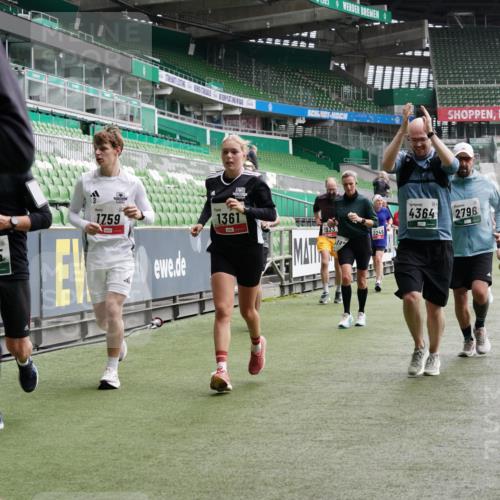 05.10.2025 - 20. swb-Marathon Bremen Michael Burmester http://msf.ph/oto/9329898 05.10.2025 13:01:43 Laufen im Stadion 58, 152, 156, 335, 428, 440, 488, 493, 546, 672, 772, 979, 1030, 1082, 1238, 1256, 1273, 1348, 1361, 1452, 1732, 1759, 1856, 1893, 1933, 1996, 2096, 2102, 2235, 2245, 2330, 2433, 2555, 2565, 2712, 2796, 2910, 2912, 2918, 2991, 2995, 3053, 3206, 3208, 3209, 3387, 3525, 3526, 3662, 3663, 3673, 3877, 4017, 4018, 4086, 4128, 4329, 4364, 4409, 4618, 4705, 4882, 4947, 4980, 5048, 5080, 5121, 5150, 5309, 5414, 5557, 5570, 5580, 5727, 5731, 5752, 5934, 5985, 6082, 6157 meine-sportfotos.de