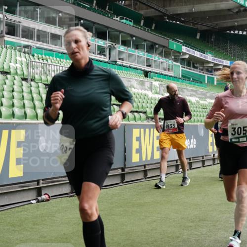 05.10.2025 - 20. swb-Marathon Bremen Michael Burmester http://msf.ph/oto/9329950 05.10.2025 13:01:47 Laufen im Stadion 58, 152, 335, 428, 440, 488, 493, 546, 672, 772, 979, 1030, 1082, 1238, 1256, 1348, 1361, 1452, 1732, 1759, 1856, 1893, 1899, 1933, 1996, 2096, 2102, 2143, 2235, 2245, 2306, 2433, 2555, 2565, 2712, 2796, 2910, 2912, 2918, 2991, 2995, 3053, 3206, 3208, 3387, 3525, 3526, 3662, 3663, 3673, 3877, 3926, 4017, 4018, 4086, 4128, 4329, 4364, 4409, 4444, 4564, 4618, 4705, 4882, 4947, 4980, 5048, 5080, 5150, 5309, 5557, 5570, 5580, 5731, 5752, 5934, 5985, 6082, 6157 meine-sportfotos.de