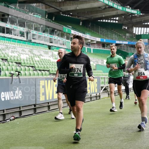 05.10.2025 - 20. swb-Marathon Bremen Michael Burmester http://msf.ph/oto/9330032 05.10.2025 12:59:56 Laufen im Stadion 27, 99, 226, 271, 491, 627, 807, 860, 954, 978, 1043, 1525, 1548, 1598, 1606, 1711, 1806, 2518, 2609, 2663, 2782, 2866, 2915, 2945, 3040, 3086, 3087, 3104, 3169, 3177, 3230, 3549, 3592, 3747, 3783, 3888, 4046, 4181, 4220, 4380, 4395, 4486, 4536, 4592, 4824, 4879, 5493, 5510, 5627, 6126, 6208, 6389, 6439, 6536, 6636, 6674, 6762, 6881, 7201, 7295, 7307, 7398, 7421, 7467, 7511, 7537, 7598, 7679, 7906, 7929, 8097, 8258, 8372, 8485, 8699, 8981, 9072, 10526, 219, 667, 1516, 1843 meine-sportfotos.de