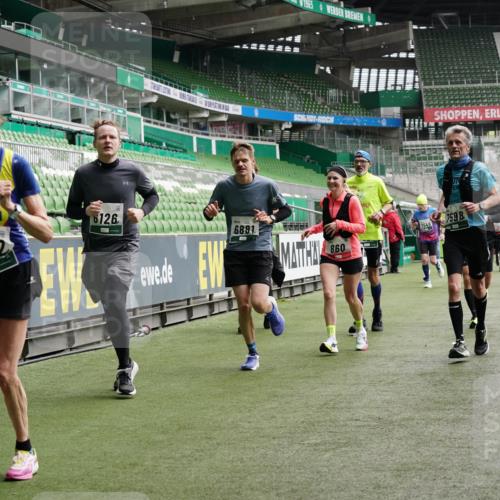 05.10.2025 - 20. swb-Marathon Bremen Michael Burmester http://msf.ph/oto/9330075 05.10.2025 13:00:00 Laufen im Stadion 27, 47, 99, 226, 271, 283, 491, 627, 807, 860, 954, 978, 1043, 1525, 1548, 1606, 1806, 2518, 2609, 2782, 2866, 2915, 2945, 3040, 3086, 3087, 3104, 3169, 3177, 3230, 3237, 3549, 3592, 3783, 3888, 4046, 4181, 4220, 4380, 4395, 4536, 4592, 4824, 4879, 5493, 5510, 5627, 6126, 6208, 6389, 6439, 6536, 6636, 6674, 6762, 6881, 7201, 7295, 7307, 7398, 7421, 7467, 7511, 7537, 7598, 7679, 7906, 7929, 8258, 8372, 8485, 8699, 8981, 9072, 219, 667, 1516, 1598, 1843 meine-sportfotos.de