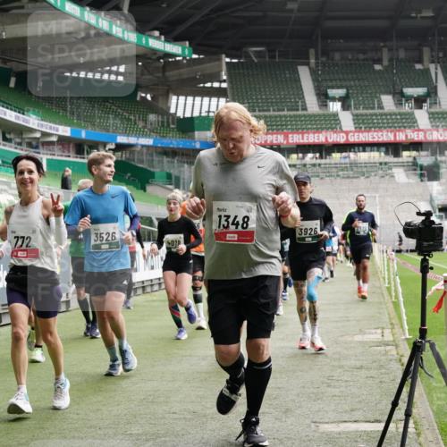 05.10.2025 - 20. swb-Marathon Bremen Michael Burmester http://msf.ph/oto/9330084 05.10.2025 13:02:00 Laufen im Stadion 152, 335, 428, 493, 546, 672, 772, 843, 979, 1030, 1256, 1348, 1361, 1452, 1732, 1744, 1759, 1856, 1893, 1899, 1924, 1933, 1996, 2096, 2102, 2143, 2245, 2272, 2306, 2433, 2555, 2565, 2796, 2910, 2912, 2918, 2991, 3053, 3206, 3208, 3217, 3387, 3525, 3526, 3662, 3663, 3673, 3861, 3877, 3926, 3930, 4017, 4018, 4086, 4364, 4409, 4444, 4477, 4564, 4618, 4688, 4705, 4847, 4882, 4947, 4980, 4985, 5150, 5309, 5557, 5570, 5580, 5731, 5893, 5934, 6157, 6328, 6382, 58, 440 meine-sportfotos.de