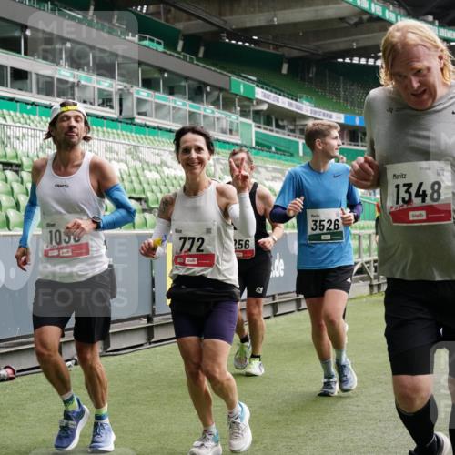 05.10.2025 - 20. swb-Marathon Bremen Michael Burmester http://msf.ph/oto/9330092 05.10.2025 13:02:00 Laufen im Stadion 152, 335, 428, 493, 546, 672, 772, 843, 979, 1030, 1256, 1348, 1361, 1452, 1732, 1744, 1759, 1856, 1893, 1899, 1924, 1933, 1996, 2096, 2102, 2143, 2245, 2272, 2306, 2433, 2555, 2565, 2796, 2910, 2912, 2918, 2991, 3053, 3206, 3208, 3217, 3387, 3525, 3526, 3662, 3663, 3673, 3861, 3877, 3926, 3930, 4017, 4018, 4086, 4364, 4409, 4444, 4477, 4564, 4618, 4688, 4705, 4847, 4882, 4947, 4980, 4985, 5150, 5309, 5557, 5570, 5580, 5731, 5893, 5934, 6157, 6328, 6382, 58, 440 meine-sportfotos.de