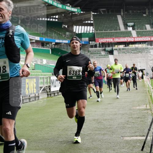 05.10.2025 - 20. swb-Marathon Bremen Michael Burmester http://msf.ph/oto/9330116 05.10.2025 13:00:02 Laufen im Stadion 47, 99, 226, 271, 283, 491, 627, 694, 860, 954, 978, 1525, 1548, 1606, 1806, 2518, 2609, 2782, 2866, 2915, 2945, 3040, 3086, 3087, 3104, 3169, 3177, 3230, 3237, 3549, 3592, 3783, 3888, 4046, 4181, 4202, 4220, 4380, 4395, 4536, 4592, 4824, 4879, 5493, 5510, 5627, 6126, 6208, 6389, 6439, 6536, 6636, 6674, 6762, 6881, 7201, 7295, 7307, 7398, 7421, 7467, 7537, 7598, 7679, 7906, 7929, 8258, 8372, 8485, 8699, 8981, 9072, 27, 667, 807, 1043, 1516, 1598, 1843 meine-sportfotos.de