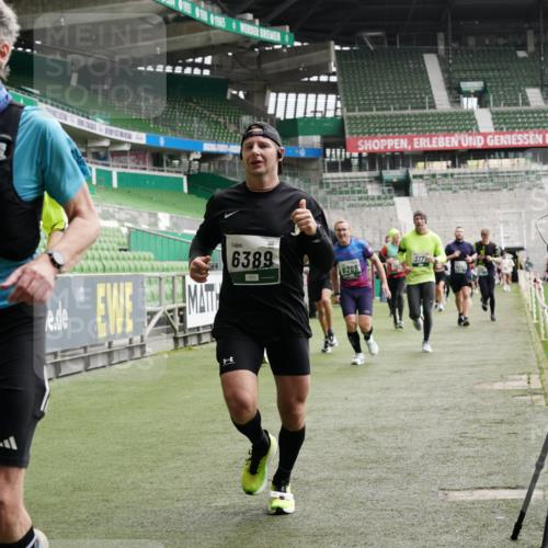 05.10.2025 - 20. swb-Marathon Bremen Michael Burmester http://msf.ph/oto/9330120 05.10.2025 13:00:03 Laufen im Stadion 47, 99, 226, 271, 283, 491, 627, 694, 860, 954, 978, 1525, 1548, 1606, 1806, 2518, 2609, 2745, 2782, 2866, 2915, 2945, 3040, 3086, 3087, 3104, 3169, 3177, 3230, 3237, 3549, 3592, 3783, 3888, 4046, 4181, 4202, 4220, 4380, 4395, 4536, 4592, 4661, 4824, 4879, 5493, 5510, 5627, 6126, 6208, 6389, 6439, 6536, 6636, 6674, 6762, 6881, 7295, 7307, 7398, 7421, 7467, 7537, 7598, 7679, 7906, 7929, 8258, 8372, 8699, 8981, 9072, 27, 667, 807, 1043, 1516, 1598, 1843 meine-sportfotos.de