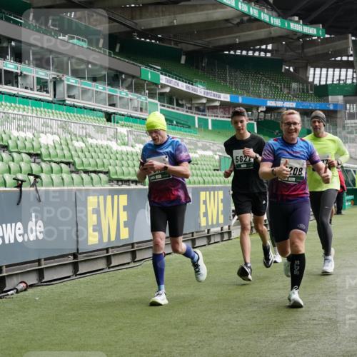 05.10.2025 - 20. swb-Marathon Bremen Michael Burmester http://msf.ph/oto/9330127 05.10.2025 13:00:05 Laufen im Stadion 47, 99, 226, 271, 283, 491, 627, 694, 860, 954, 978, 1525, 1548, 1606, 1806, 2518, 2609, 2745, 2782, 2866, 2915, 2945, 3040, 3086, 3087, 3104, 3160, 3169, 3177, 3230, 3237, 3549, 3592, 3783, 3888, 4046, 4181, 4202, 4220, 4380, 4536, 4592, 4661, 4824, 4879, 5493, 5510, 5627, 6126, 6208, 6389, 6439, 6536, 6636, 6674, 6762, 6881, 7295, 7307, 7398, 7421, 7467, 7537, 7598, 7679, 7906, 7929, 8258, 8372, 8699, 8981, 9072, 27, 807, 1043, 1516, 1598, 1843 meine-sportfotos.de