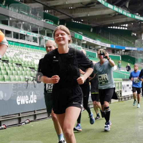 05.10.2025 - 20. swb-Marathon Bremen Michael Burmester http://msf.ph/oto/9330139 05.10.2025 13:02:04 Laufen im Stadion 152, 428, 493, 546, 672, 772, 843, 921, 979, 1030, 1256, 1348, 1361, 1452, 1732, 1744, 1759, 1856, 1893, 1899, 1924, 1933, 1996, 2096, 2102, 2143, 2245, 2272, 2306, 2433, 2555, 2565, 2774, 2796, 2910, 2912, 2918, 2991, 3053, 3206, 3208, 3217, 3387, 3525, 3526, 3662, 3663, 3673, 3861, 3877, 3926, 3930, 4017, 4018, 4086, 4129, 4364, 4409, 4444, 4477, 4564, 4618, 4688, 4705, 4847, 4882, 4947, 4980, 4985, 5309, 5557, 5570, 5580, 5652, 5731, 5893, 5934, 6157, 6328, 6382, 58, 440 meine-sportfotos.de