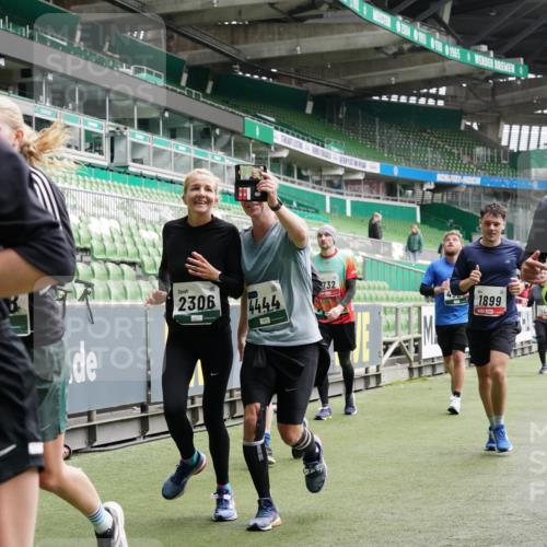 05.10.2025 - 20. swb-Marathon Bremen Michael Burmester http://msf.ph/oto/9330143 05.10.2025 13:02:05 Laufen im Stadion 152, 428, 493, 546, 672, 772, 843, 921, 979, 1030, 1256, 1348, 1361, 1452, 1732, 1744, 1759, 1856, 1893, 1899, 1924, 1933, 1996, 2096, 2102, 2143, 2245, 2272, 2306, 2555, 2565, 2774, 2796, 2910, 2912, 2918, 2991, 3053, 3206, 3208, 3217, 3387, 3525, 3526, 3662, 3663, 3673, 3861, 3877, 3926, 3930, 4017, 4018, 4086, 4129, 4364, 4409, 4444, 4477, 4481, 4564, 4618, 4688, 4705, 4847, 4882, 4947, 4980, 4985, 5309, 5557, 5570, 5580, 5652, 5731, 5893, 5934, 6157, 6328, 6382, 58, 440 meine-sportfotos.de