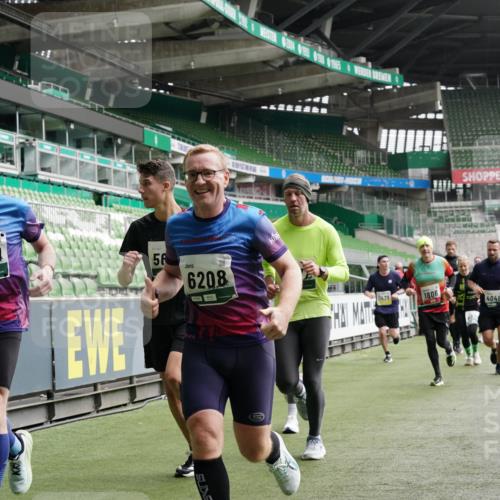05.10.2025 - 20. swb-Marathon Bremen Michael Burmester http://msf.ph/oto/9330144 05.10.2025 13:00:06 Laufen im Stadion 47, 99, 226, 271, 283, 491, 498, 627, 694, 860, 954, 978, 1525, 1548, 1606, 1806, 2518, 2609, 2745, 2782, 2866, 2915, 2945, 3040, 3086, 3087, 3104, 3160, 3169, 3177, 3230, 3237, 3549, 3592, 3783, 4034, 4035, 4046, 4181, 4202, 4220, 4380, 4536, 4592, 4661, 4824, 4879, 5493, 5627, 6126, 6208, 6389, 6439, 6536, 6636, 6674, 6762, 6881, 7295, 7307, 7398, 7421, 7467, 7537, 7598, 7679, 7906, 8258, 8372, 8699, 8981, 9072, 27, 807, 1043, 1516, 1598, 1843 meine-sportfotos.de